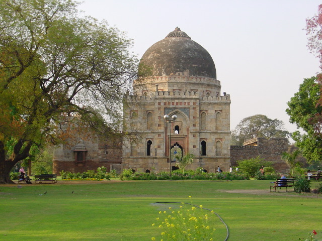 india023.JPG
