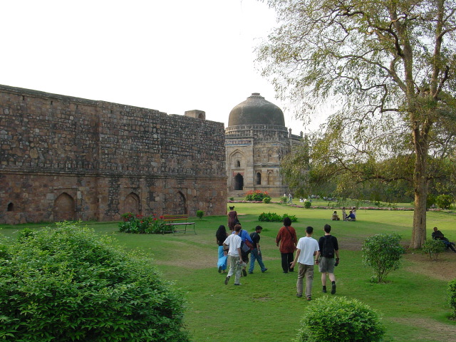 india024.JPG