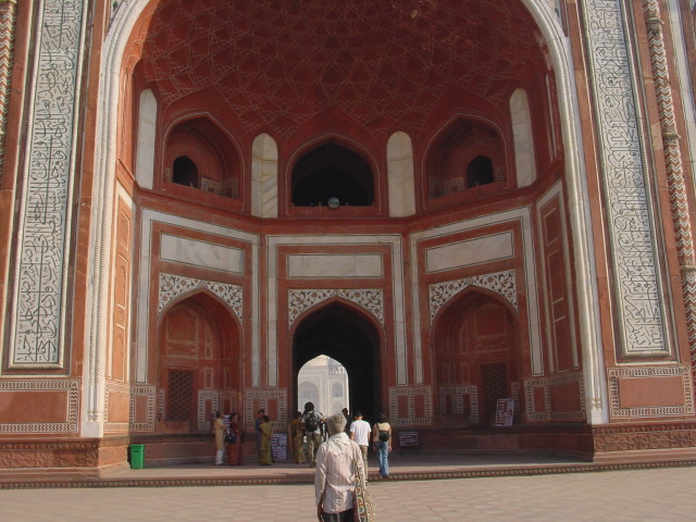 india037.JPG