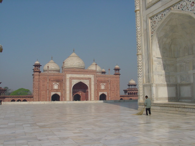 india043.JPG