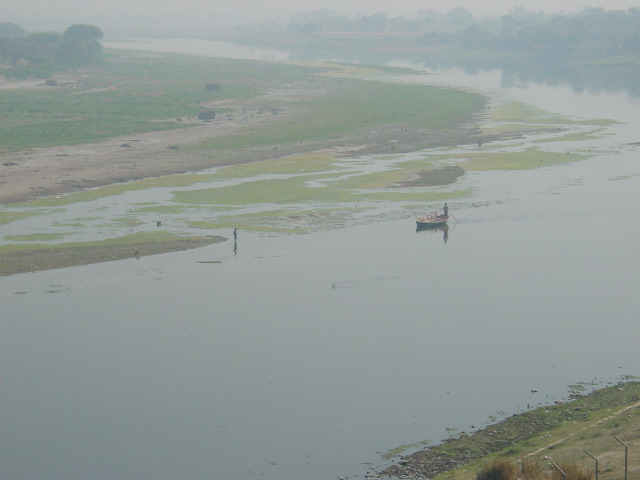 india045.JPG