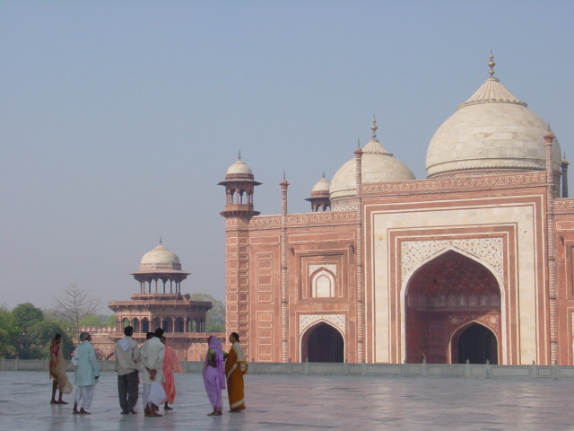 india048.JPG